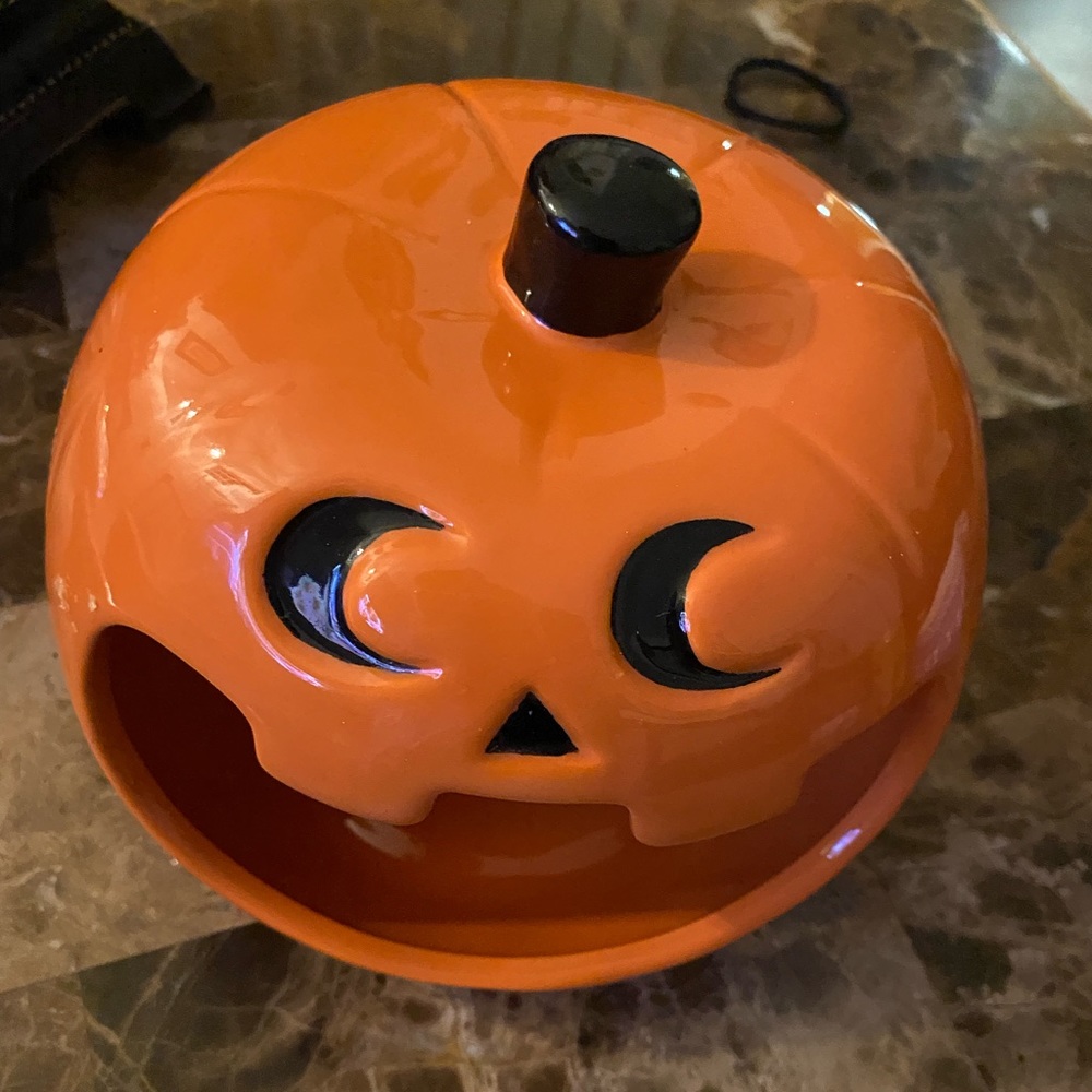 Halloween candle pumpkin